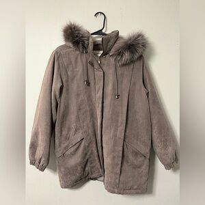 St. John’s Bay women’s jacket fur trimmed hood. Tan/brown color. Petite Large